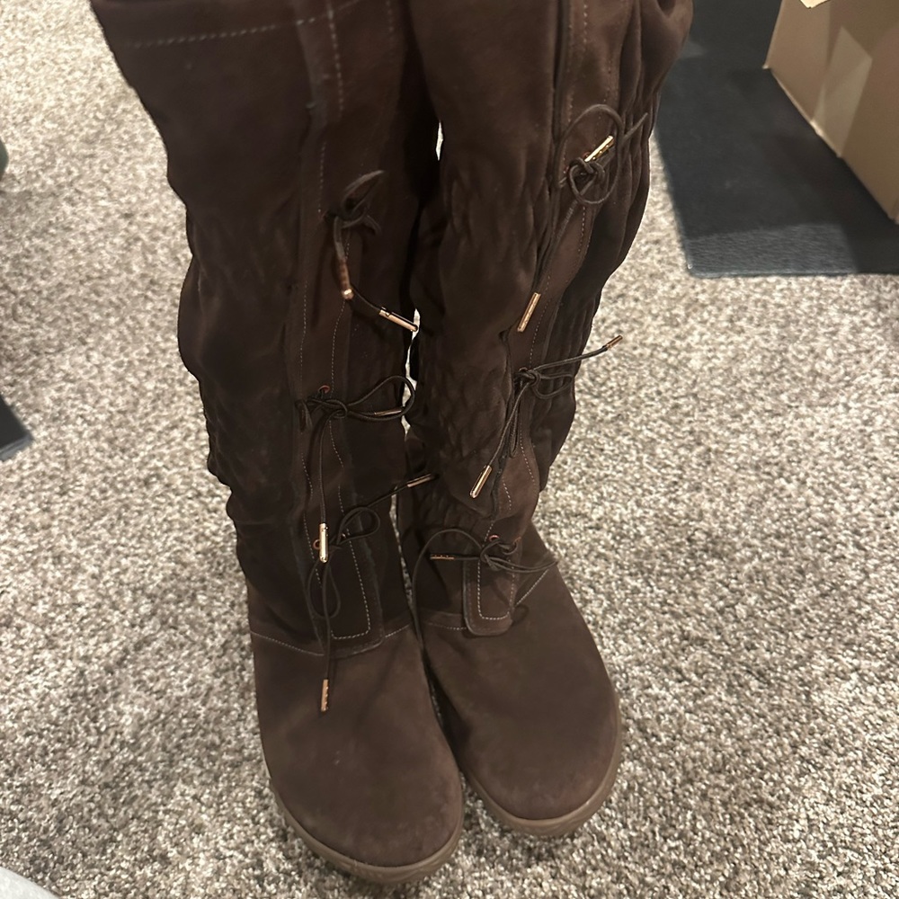Sorel boots - Picture 2 of 6